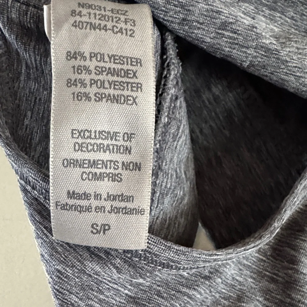 Seamless Charcoal Racerback Sports Bra - Performance Comfort